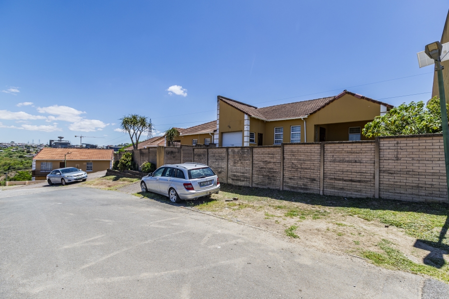 3 Bedroom Property for Sale in Beacon Bay North Eastern Cape